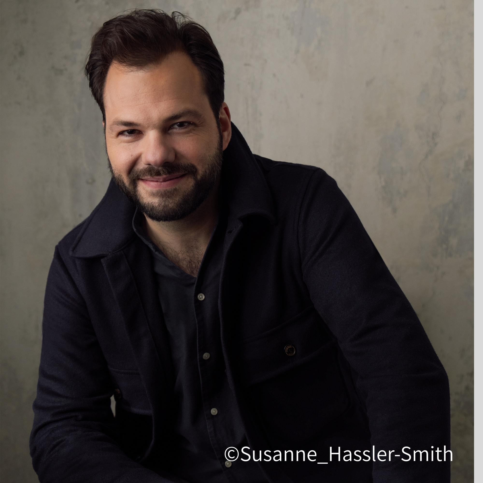 指揮 ペトル・ポペルカ氏インタビュー | ペトル・ポペルカ指揮 ウィーン交響楽団 広島公演 | 財団主催公演 | 呉信用金庫ホール（呉市文化ホール）公益財団法人呉市文化振興財団