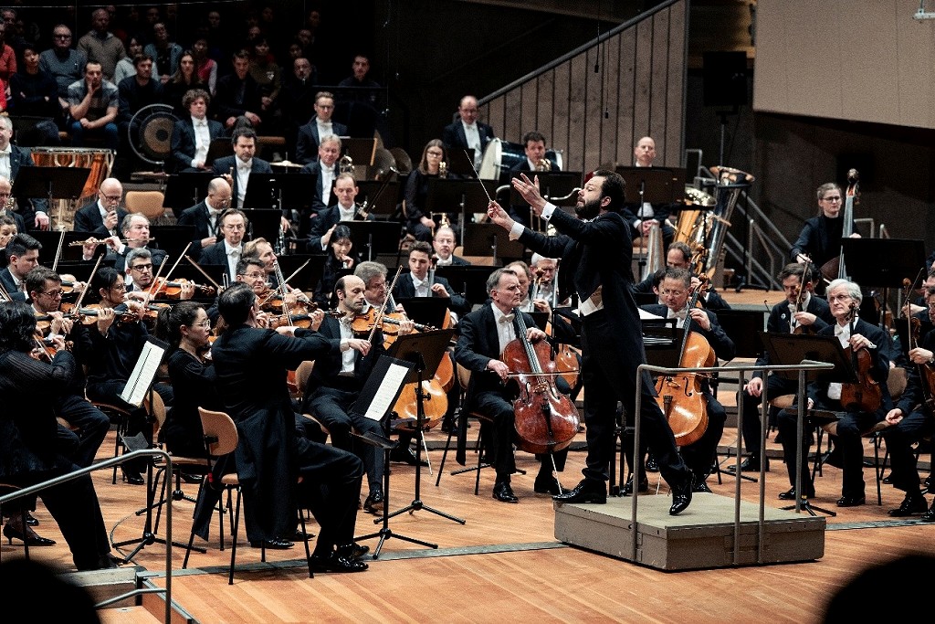 ベルリン・フィルのデビュー公演にて ©Lena Laine | ペトル・ポペルカ指揮 ウィーン交響楽団 広島公演 | 財団主催公演 | 呉信用金庫ホール(呉市文化ホール)公益財団法人呉市文化振興財団